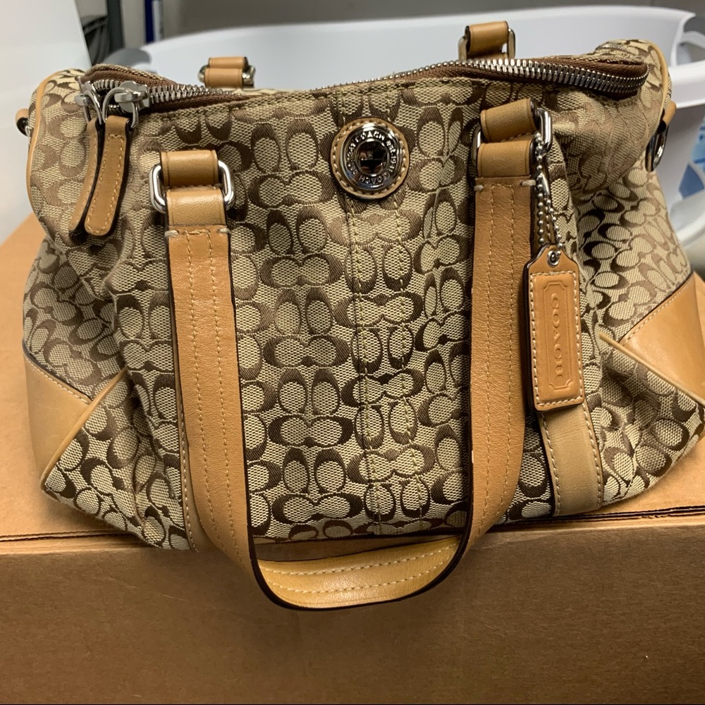 Coach shoulder bucket style bag